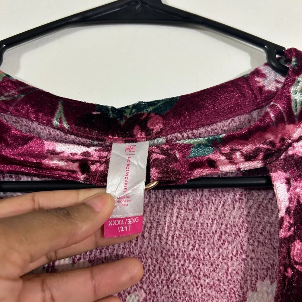 No Boundaries Burgundy Floral Velvet Long Sleeve Top XXXL/3XG Cut Out - Picture 13 of 13